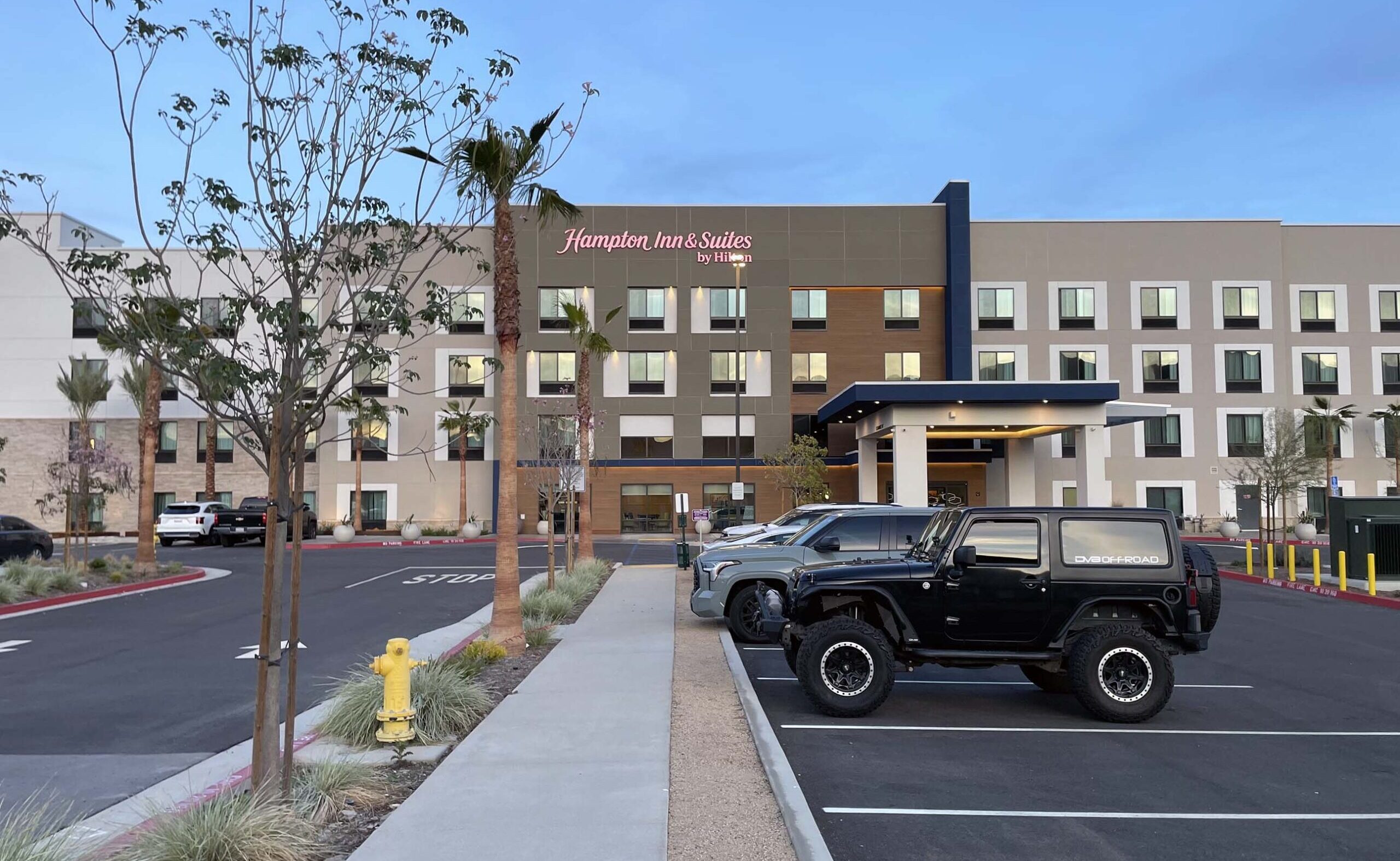 hampton-inn-corona